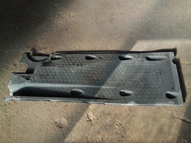 bontott VW TIGUAN Alsó Padlólemez Burkolat