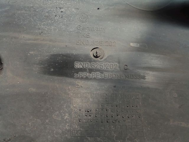 bontott VW TIGUAN Alsó Padlólemez Burkolat