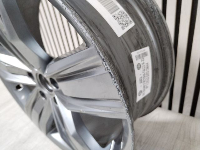 bontott VW TIGUAN Alufelni (1 db)