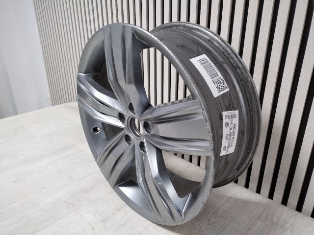 bontott VW TIGUAN Alufelni (1 db)