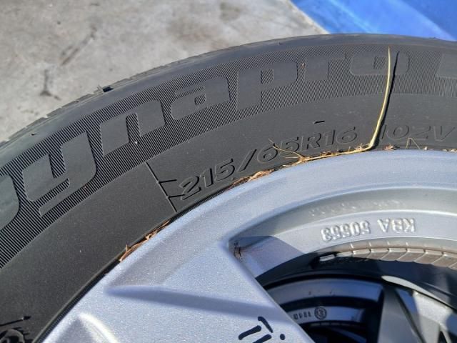 bontott VW TIGUAN Alufelni Szett Gumival