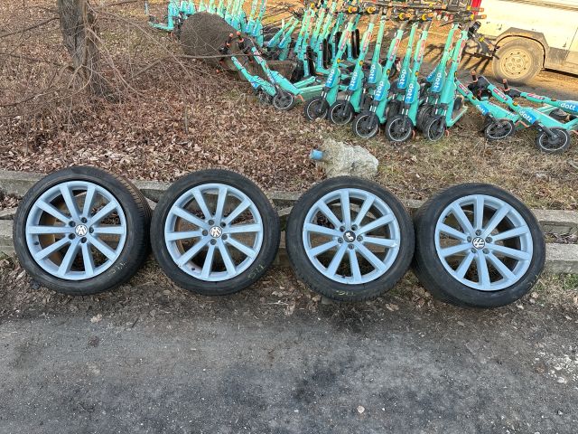 bontott VW TIGUAN Alufelni Szett Gumival