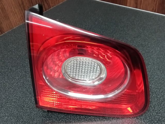 bontott VW TIGUAN Bal Belső Hátsó Lámpa