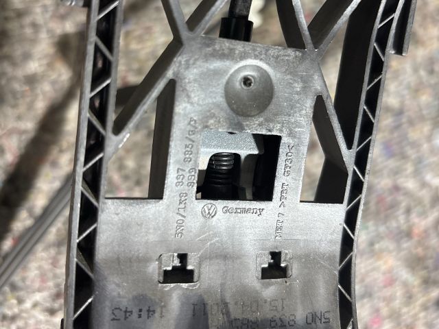 bontott VW TIGUAN Bal Csomagtérajtó Zárszerkezet