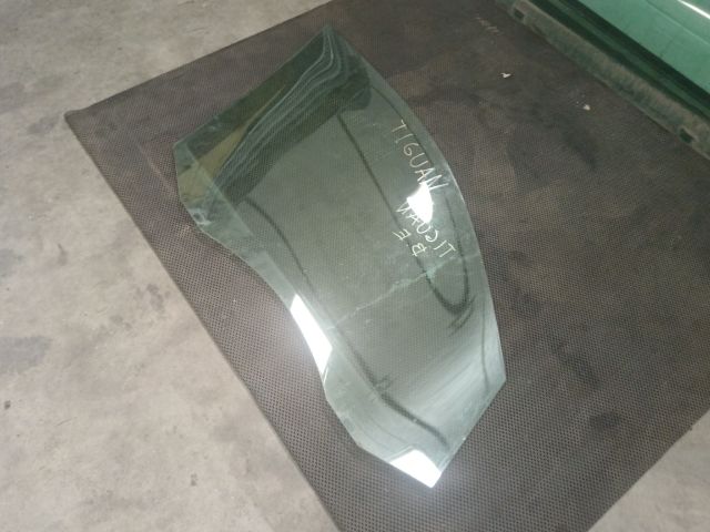 bontott VW TIGUAN Bal első Ablak