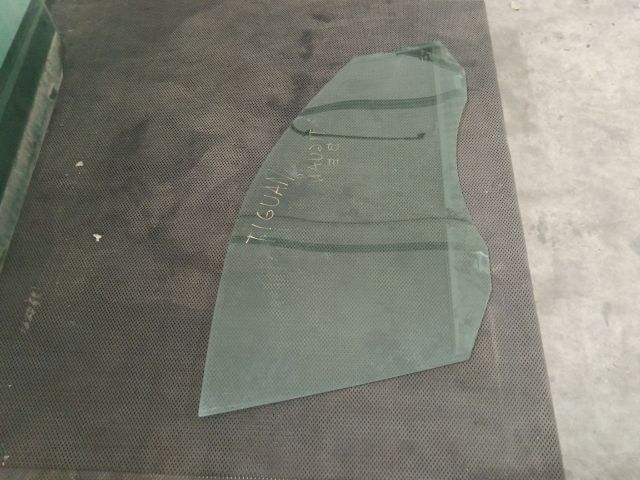 bontott VW TIGUAN Bal első Ablak