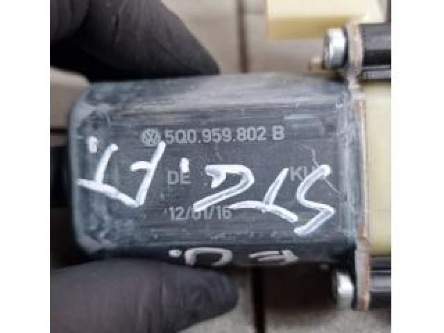 bontott VW TIGUAN Bal első Ablakemelő Motor