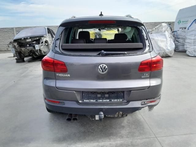 bontott VW TIGUAN Bal első Ablakemelő Motor