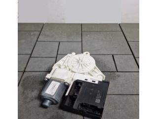 bontott VW TIGUAN Bal első Ablakemelő Motor