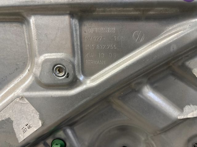 bontott VW TIGUAN Bal első Ablakemelő Szerkezet (Elektromos)