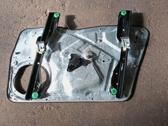 bontott VW TIGUAN Bal első Ablakemelő Szerkezet (Elektromos)