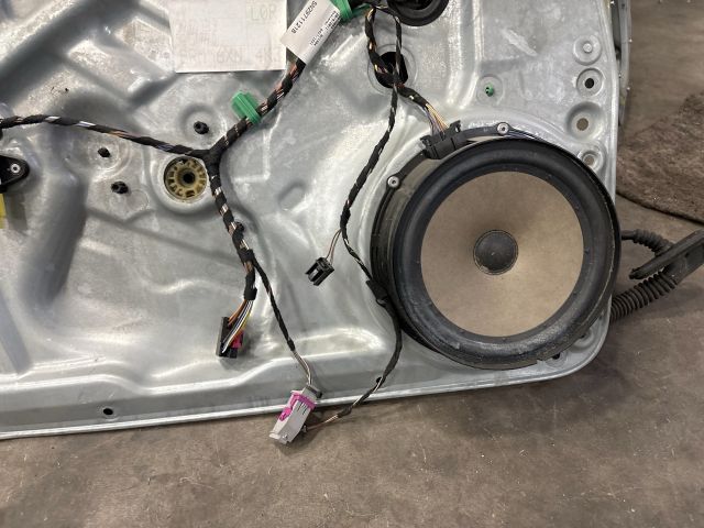 bontott VW TIGUAN Bal első Ablakemelő Szerkezet (Elektromos)