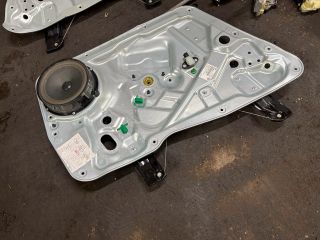 bontott VW TIGUAN Bal első Ablakemelő Szerkezet (Elektromos)