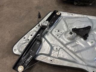 bontott VW TIGUAN Bal első Ablakemelő Szerkezet (Elektromos)