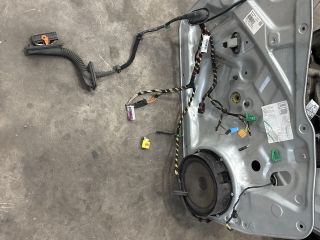 bontott VW TIGUAN Bal első Ablakemelő Szerkezet (Elektromos)