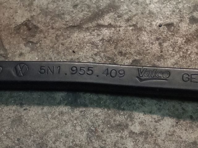 bontott VW TIGUAN Bal első Ablaktörlő Kar