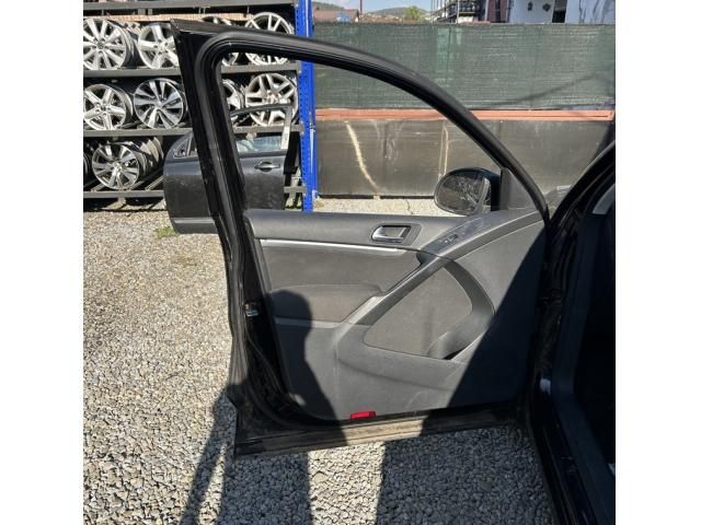 bontott VW TIGUAN Bal első Ajtó (Üres lemez)