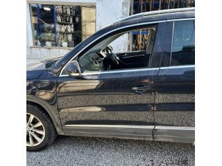 bontott VW TIGUAN Bal első Ajtó (Üres lemez)