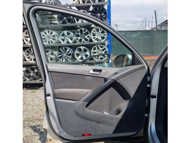 bontott VW TIGUAN Bal első Ajtó (Üres lemez)