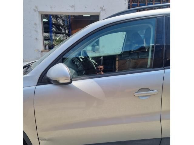 bontott VW TIGUAN Bal első Ajtó (Üres lemez)