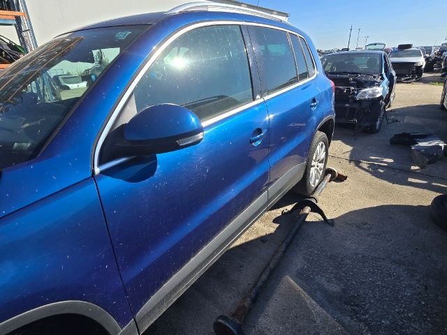 bontott VW TIGUAN Bal első Ajtó (Üres lemez)