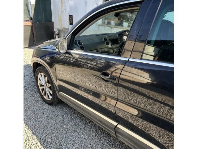 bontott VW TIGUAN Bal első Ajtó (Üres lemez)