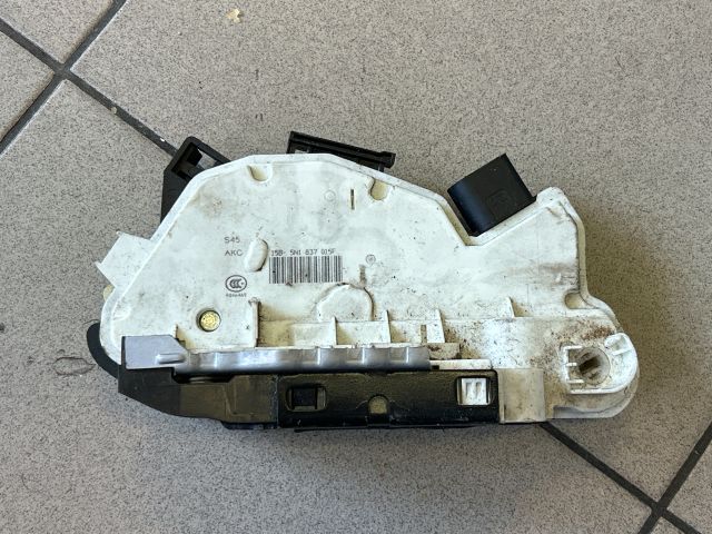 bontott VW TIGUAN Bal első Ajtózár