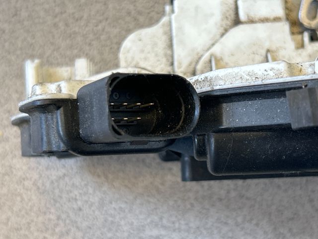 bontott VW TIGUAN Bal első Ajtózár