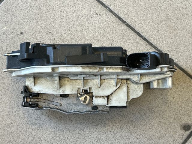 bontott VW TIGUAN Bal első Ajtózár