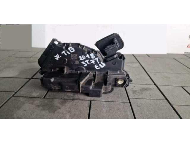 bontott VW TIGUAN Bal első Ajtózár