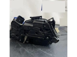 bontott VW TIGUAN Bal első Ajtózár