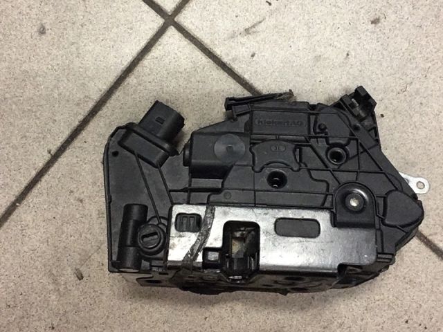 bontott VW TIGUAN Bal első Ajtózár