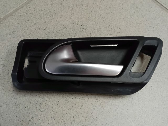 bontott VW TIGUAN Bal első Belső Kilincs