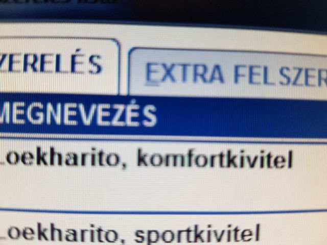 bontott VW TIGUAN Bal első Első Dobbetét (Kerékjárati, Műanyag)