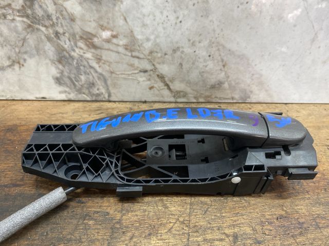 bontott VW TIGUAN Bal első Külső Kilincs