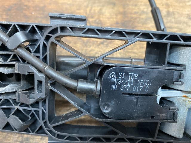 bontott VW TIGUAN Bal első Külső Kilincs