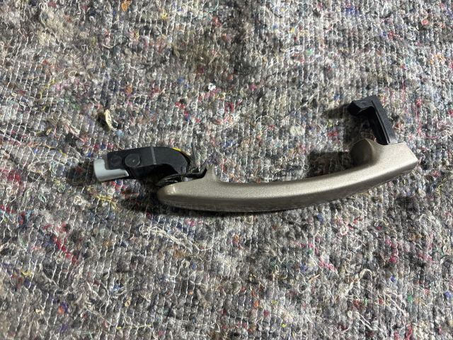 bontott VW TIGUAN Bal első Külső Kilincs