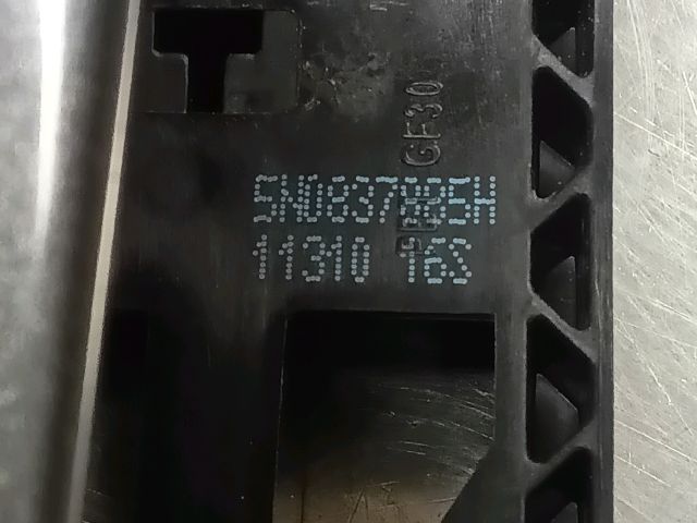 bontott VW TIGUAN Bal első Külső Kilincs