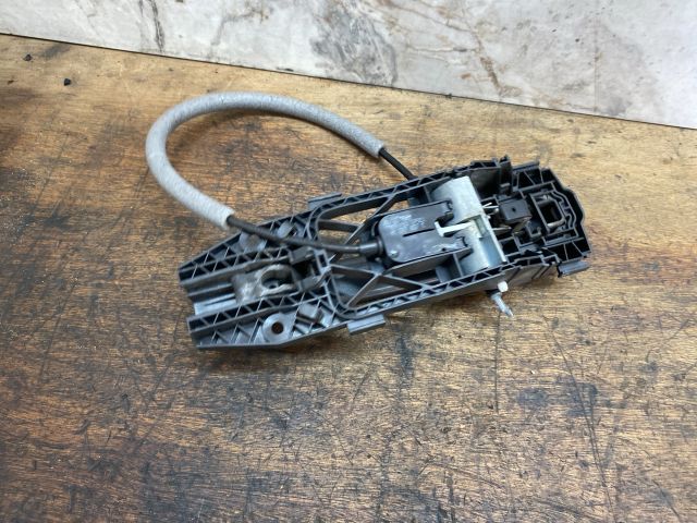 bontott VW TIGUAN Bal első Külső Kilincs