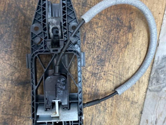 bontott VW TIGUAN Bal első Külső Kilincs