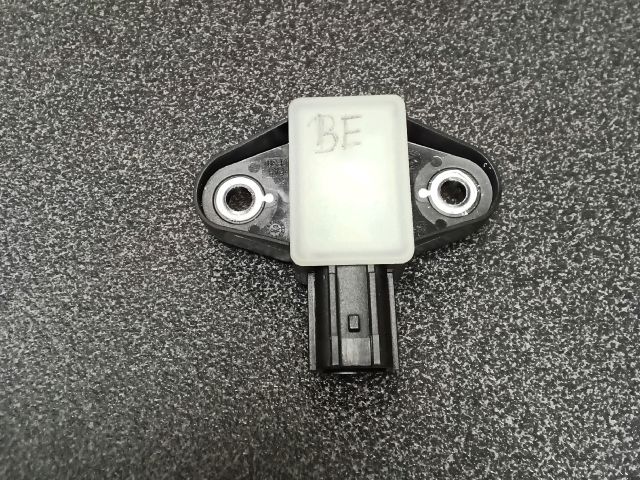 bontott VW TIGUAN Bal első Oldal Ütközés Érzékelő