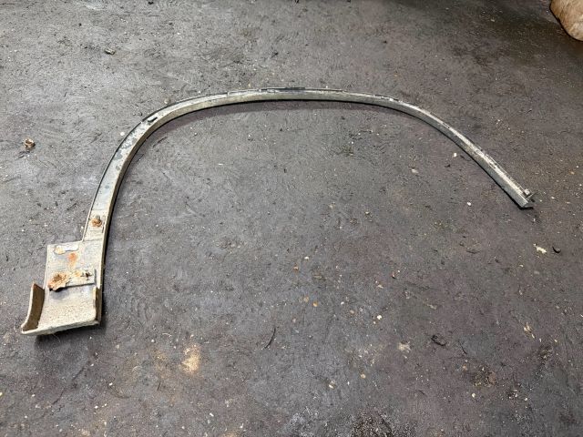 bontott VW TIGUAN Bal első Sárvédő Szélesítő