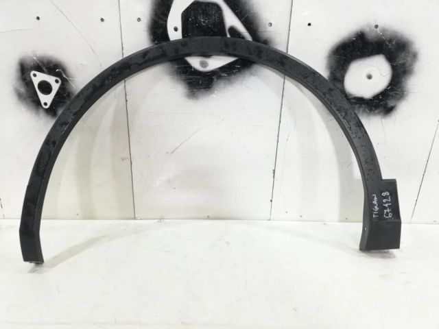 bontott VW TIGUAN Bal első Sárvédő Szélesítő