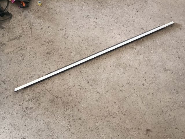 bontott VW TIGUAN Bal első Vízlehúzó Gumicsík