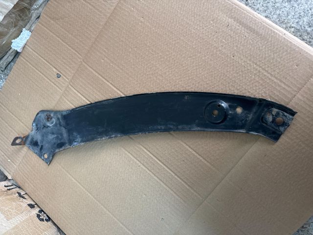 bontott VW TIGUAN Bal Fényszóró Tartó