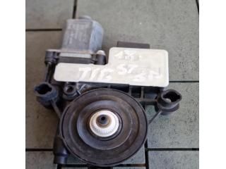 bontott VW TIGUAN Bal hátsó Ablakemelő Motor