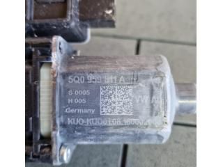 bontott VW TIGUAN Bal hátsó Ablakemelő Motor