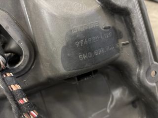 bontott VW TIGUAN Bal hátsó Ablakemelő Szerkezet (Elektromos)
