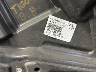 bontott VW TIGUAN Bal hátsó Ablakemelő Szerkezet (Elektromos)