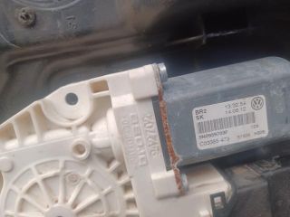 bontott VW TIGUAN Bal hátsó Ablakemelő Szerkezet (Elektromos)